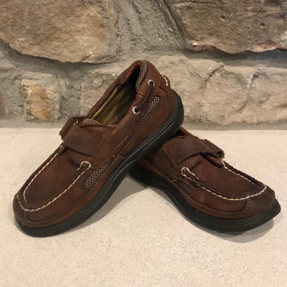 sperry boys dress shoes